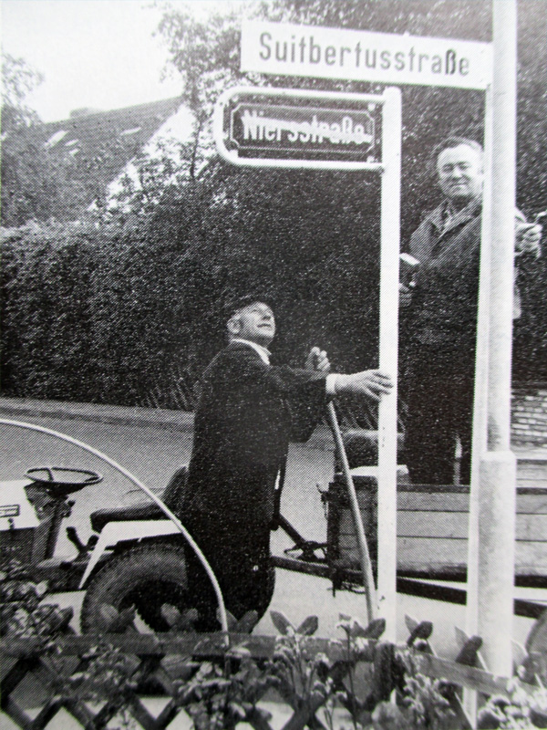 Büttgen, Suitbertusstraße, „Umtaufe” der Suitbertusstraße im Jahre 1975
