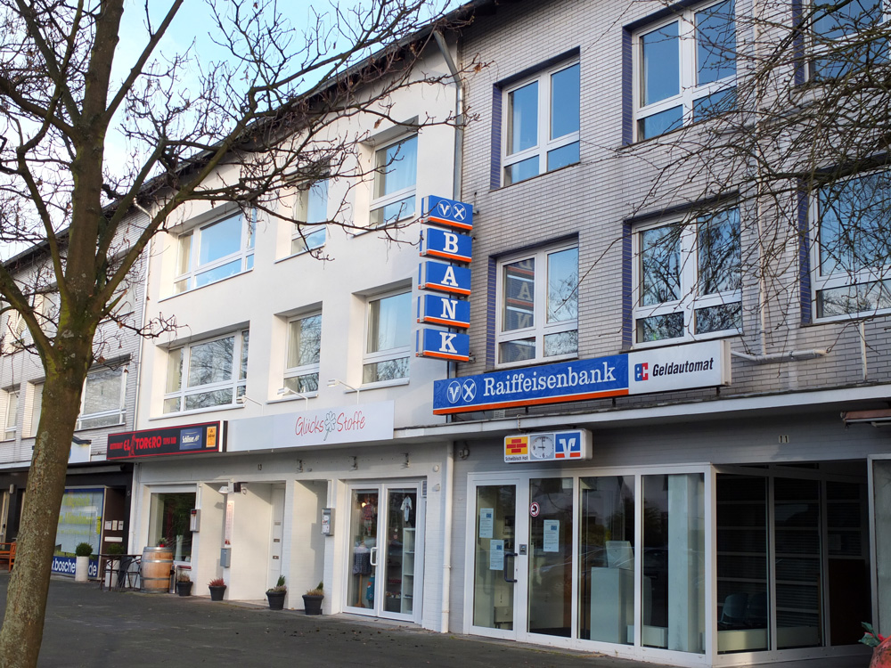 Kaarst, Badeniastraße, Zweigstelle der Raiffeisenbank an der Badeniastraße, die zum 1. Januar 2015 geschlossen wurde